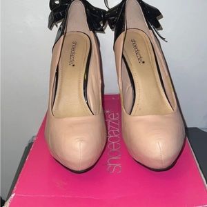 Shoe dazzle heels